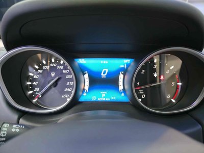 MASERATI LEVANTE - 8