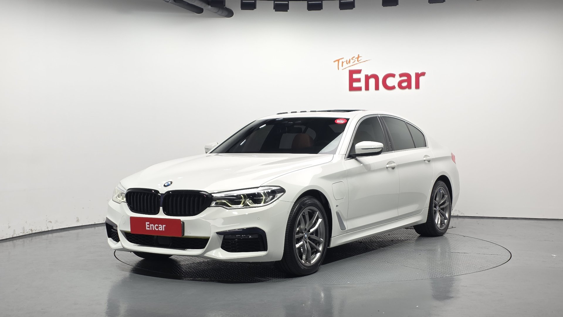 BMW 5 SERIES - View 1