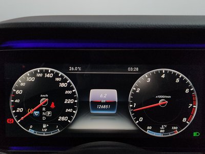 MERCEDES-BENZ E-CLASS - 8