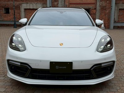 PORSCHE PANAMERA - 5