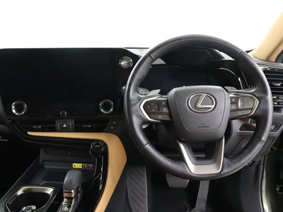 2022 Lexus NX — фото 4