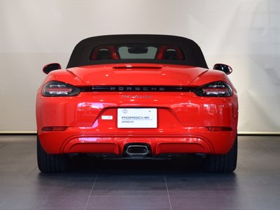 PORSCHE 718 - 8
