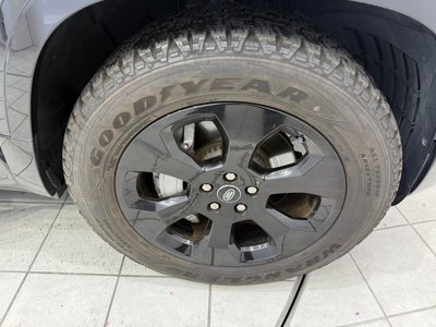 LAND ROVER DEFENDER - 7