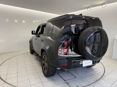 LAND ROVER DEFENDER - 8