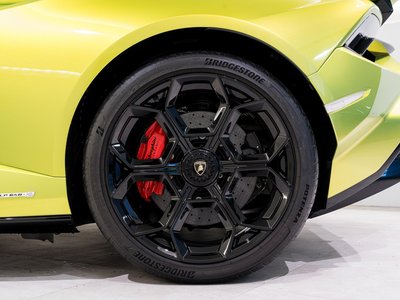2024 Lamborghini HURACAN — миниатюра 12