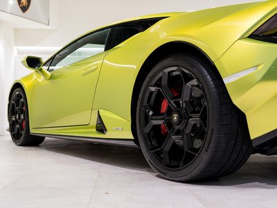 2024 Lamborghini HURACAN — миниатюра 13