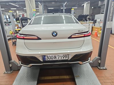 BMW 7 SERIES - 4