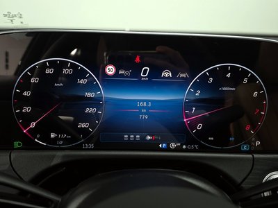 MERCEDES-BENZ E-CLASS - 8