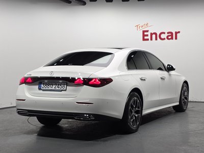 MERCEDES-BENZ E-CLASS - 3