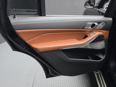 2022 BMW X7 — миниатюра 15