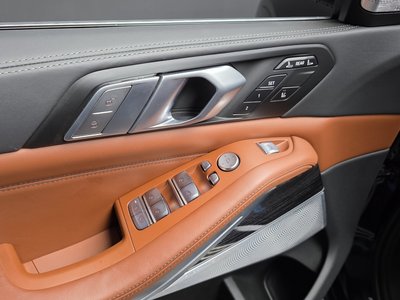 2022 BMW X7 — миниатюра 28