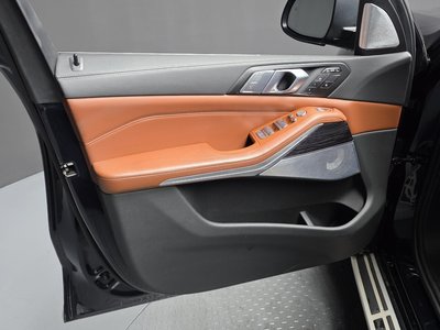 2022 BMW X7 — миниатюра 14