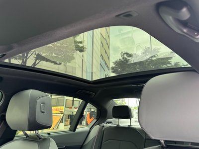2025 BMW I5 — миниатюра 15