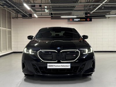 صورة 2 لـ 2025 BMW I5