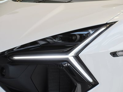 LAMBORGHINI REVUELTO - 7