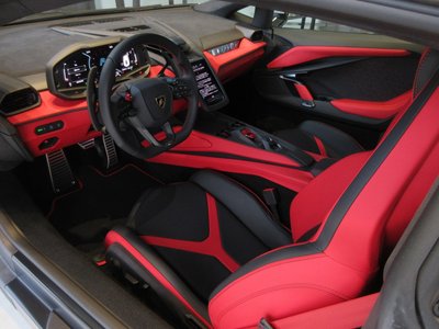 LAMBORGHINI REVUELTO - 2