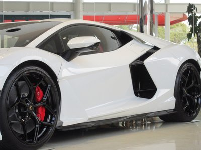 LAMBORGHINI REVUELTO - 10