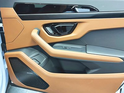 صورة مصغرة 18 لـ 2025 Lamborghini URUS