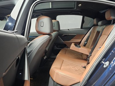 2024 BMW 5 SERIES — миниатюра 18