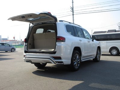 صورة مصغرة 17 لـ 2025 Toyota LAND CRUISER 300