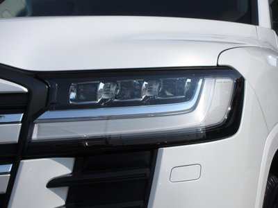 صورة مصغرة 25 لـ 2025 Toyota LAND CRUISER 300