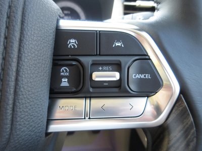 صورة مصغرة 44 لـ 2025 Toyota LAND CRUISER 300