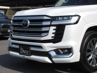 صورة 9 لـ 2025 Toyota LAND CRUISER 300