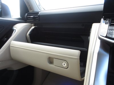صورة 59 لـ 2025 Toyota LAND CRUISER 300