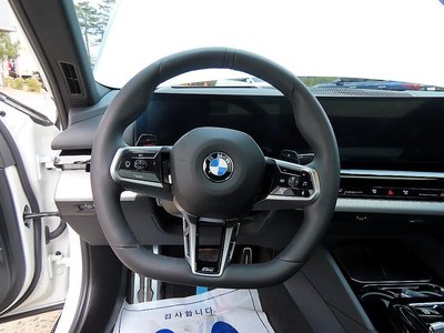BMW 5 SERIES - 8