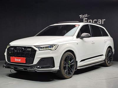AUDI Q7 - 1