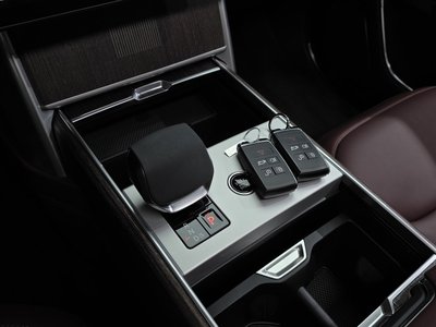 صورة 9 لـ 2025 LAND Rover RANGE ROVER