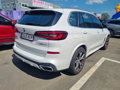 صورة 4 لـ 2022 BMW X5