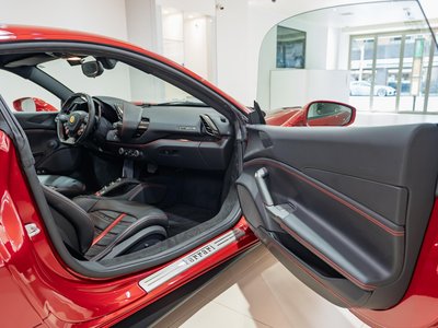 صورة 16 لـ 2017 Ferrari 488 GTB