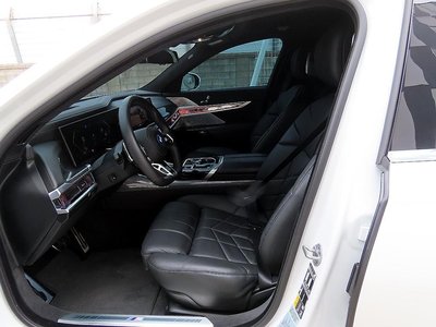BMW I7 - 6