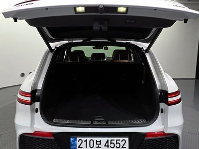 2022 Genesis GV70 — миниатюра 26