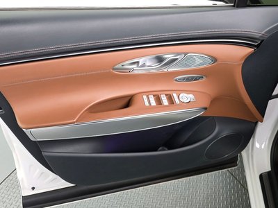 2022 Genesis GV70 — миниатюра 14