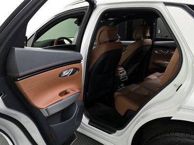 2022 Genesis GV70 — миниатюра 16