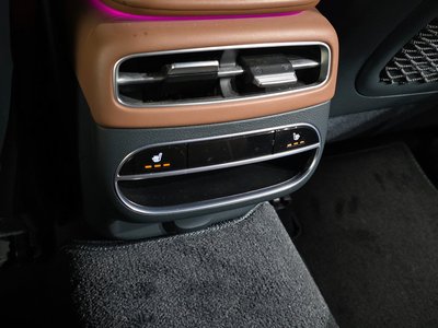 2022 Genesis GV70 — миниатюра 25