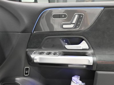 2025 Mercedes-BENZ GLB — миниатюра 22