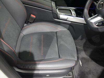 2025 Mercedes-BENZ GLB — миниатюра 21