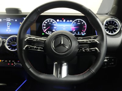 2025 Mercedes-BENZ GLB photo 8