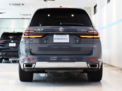 BMW X7 - 7