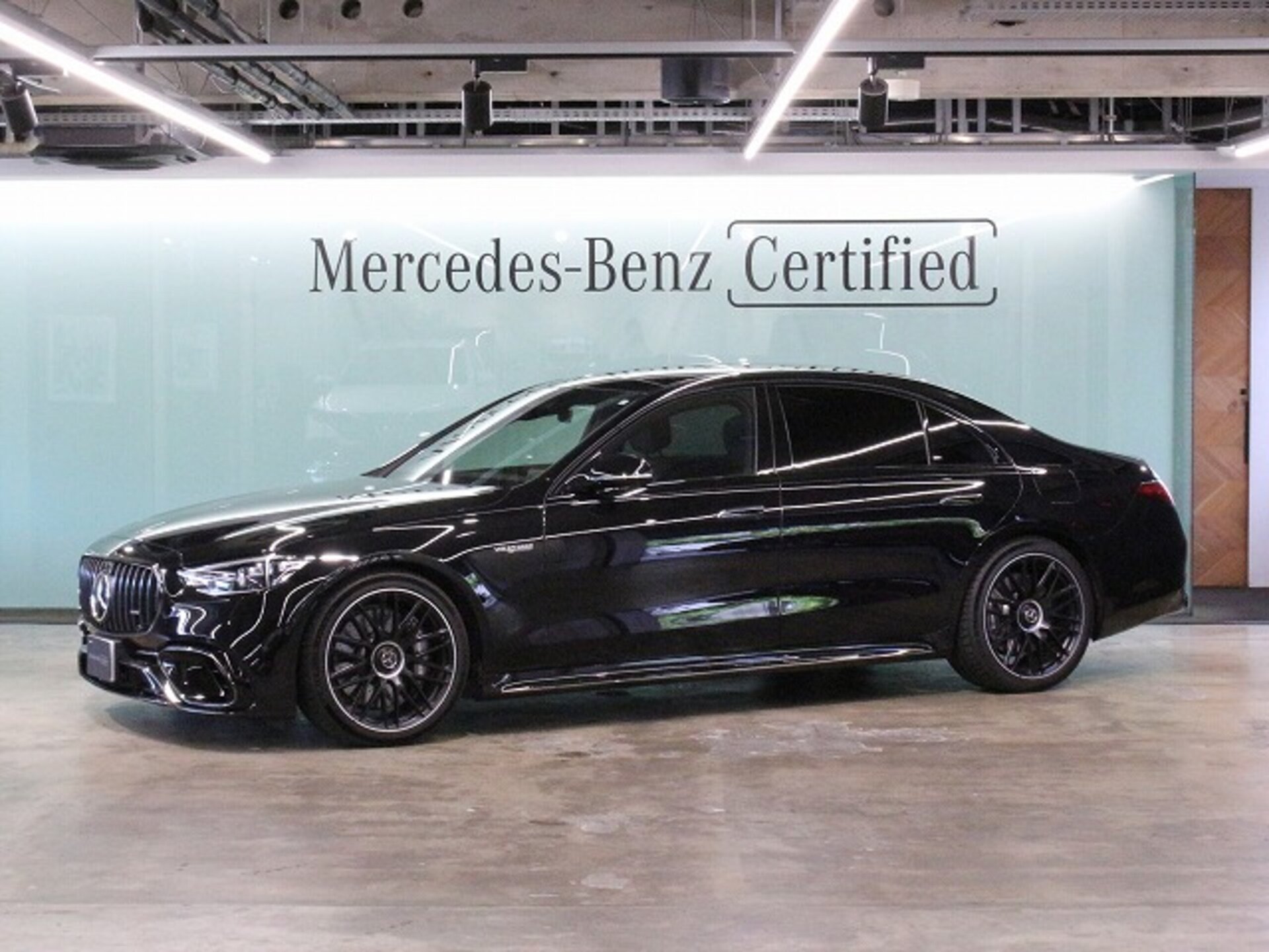 MERCEDES-BENZ S-CLASS AMG - View 1