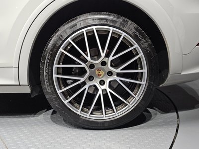2023 Porsche CAYENNE 照片 8