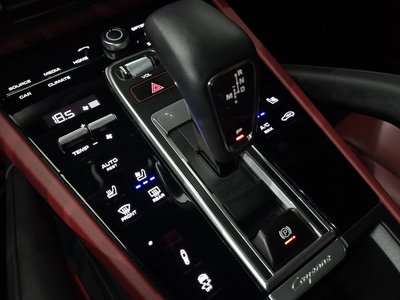 صورة مصغرة 12 لـ 2023 Porsche CAYENNE