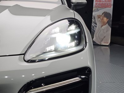 2023 Porsche CAYENNE 照片 9