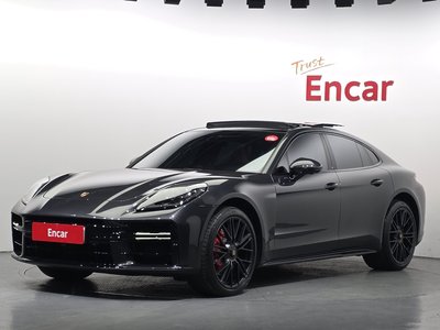 PORSCHE PANAMERA - 1