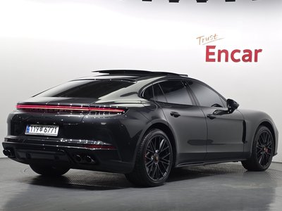 PORSCHE PANAMERA - 3