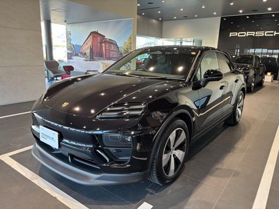 PORSCHE MACAN - 3