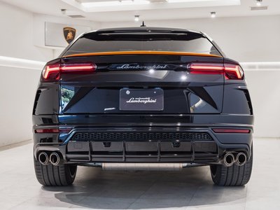 LAMBORGHINI URUS - 7